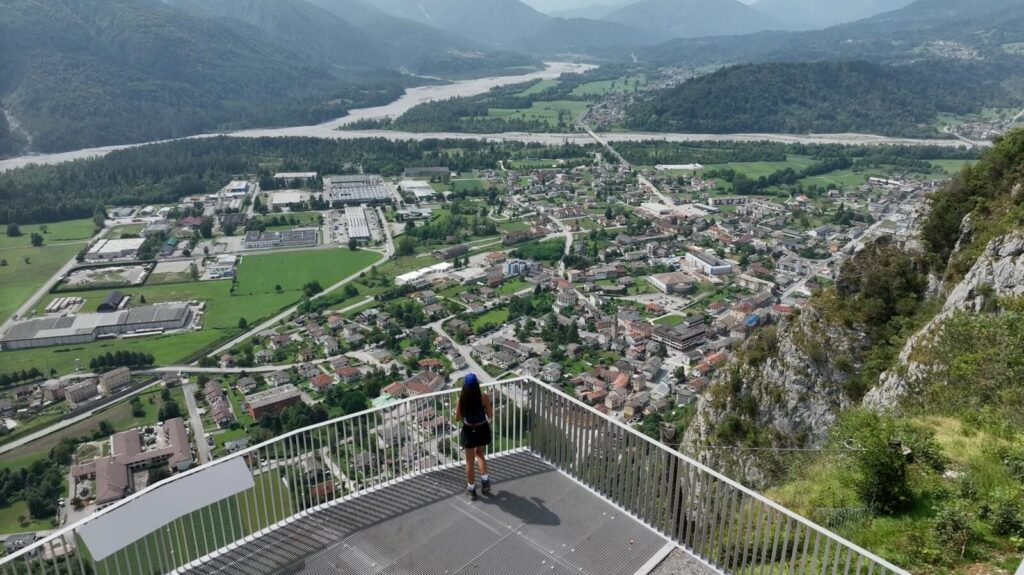 Vista di Lauco e della Carnia